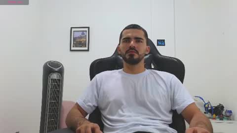 Snapshot of alejandroo_7 chatting on 06/30/26, 11:28 alejandroo_7 online show from 06/30/26, 11:28