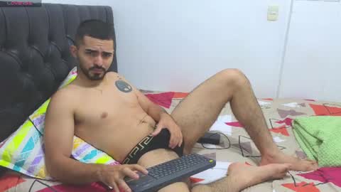 Snapshot of alejandroo_7 chatting on 07/12/26, 11:51 alejandroo_7 online show from 07/12/26, 11:51