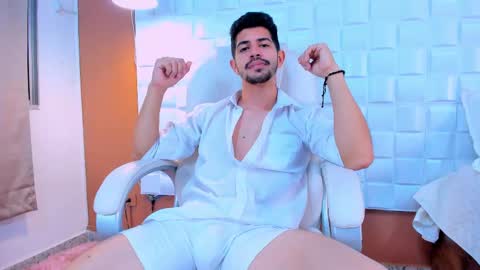 Alejo  online show from 02/11/25, 08:42