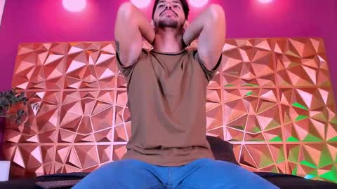 Snapshot of alejandrostorm chatting on 02/18/25, 09:53 Alejo online show from 02/18/25, 09:53