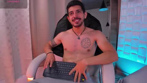 Snapshot of alejandrostorm chatting on 12/20/25, 09:00 Alejo online show from 12/20/25, 09:00