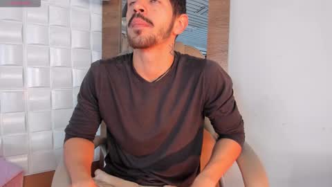 Snapshot of alejandrostorm chatting on 02/08/26, 03:32 Alejo online show from 02/08/26, 03:32