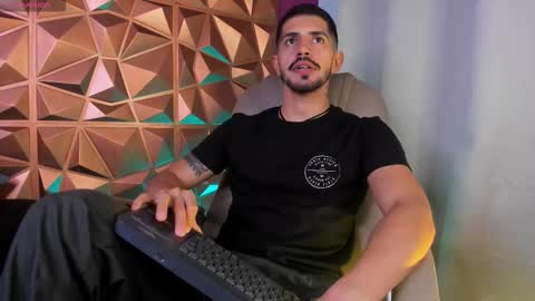 Snapshot of alejandrostorm chatting on 02/15/26, 04:09 Alejo online show from 02/15/26, 04:09