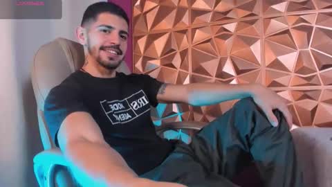 Snapshot of alejandrostorm chatting on 02/19/26, 09:00 Alejo online show from 02/19/26, 09:00