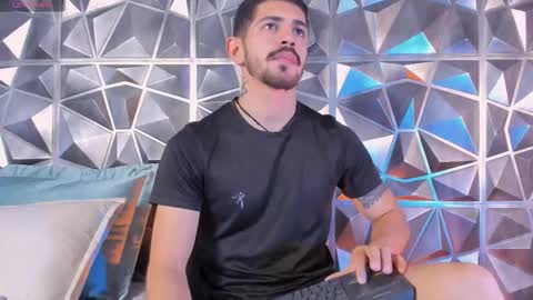 Snapshot of alejandrostorm chatting on 03/03/26, 10:37 Alejo online show from 03/03/26, 10:37