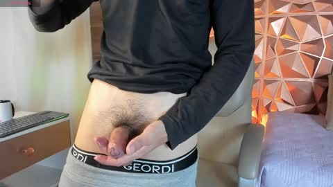 Snapshot of alejandrostorm chatting on 03/31/26, 04:57 Alejo online show from 03/31/26, 04:57