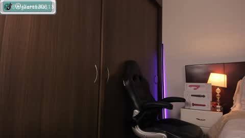 Alejandra online show from 03/06/25, 08:27