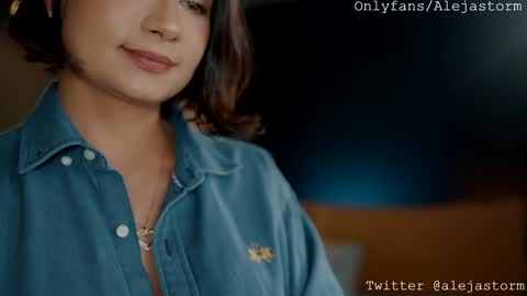 Alejandra online show from 01/19/25, 02:25