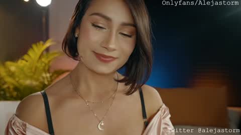 Alejandra online show from 02/07/25, 02:08