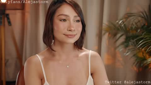 Alejandra online show from 01/11/26, 02:27