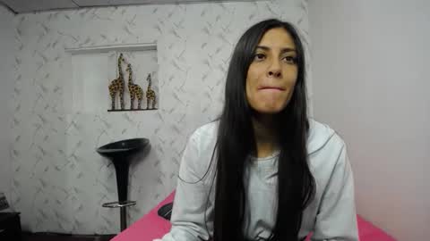 Snapshot of alejaxxxhot chatting on 03/08/26, 03:05 alejaxxxhot online show from 03/08/26, 03:05