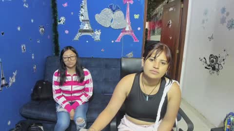 zoe and Kataleya online show from 01/20/25, 12:28