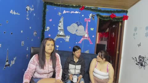 zoe and Kataleya online show from 01/28/25, 12:22