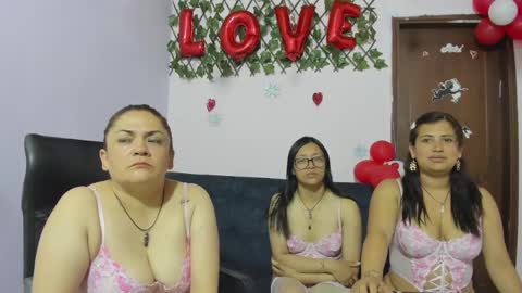 zoe and Kataleya online show from 02/17/25, 03:47