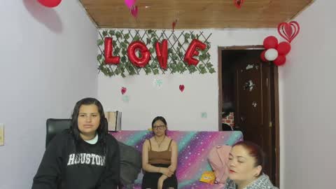 zoe and Kataleya online show from 03/06/25, 12:19