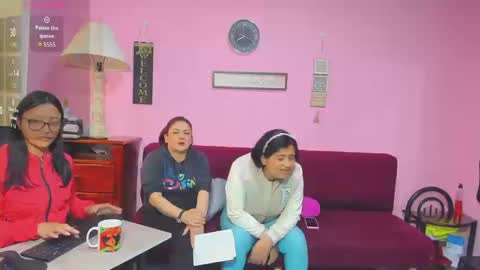 zoe and Kataleya online show from 09/09/25, 12:59