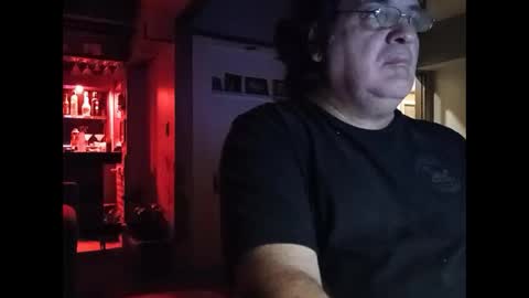 Snapshot of alejito16 chatting on 11/23/25, 03:28 alejito16 online show from 11/23/25, 03:28