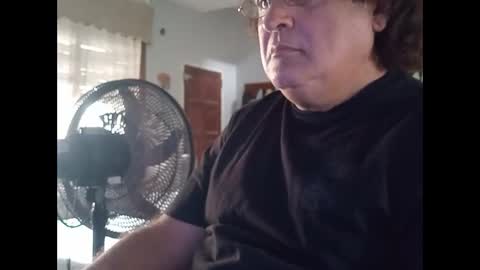 Snapshot of alejito16 chatting on 11/27/25, 08:55 alejito16 online show from 11/27/25, 08:55