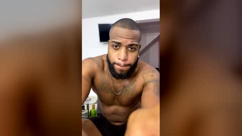 Snapshot of alejo_21cm chatting on 06/03/26, 04:59 alejo_21cm online show from 06/03/26, 04:59