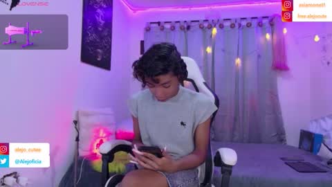 Snapshot of alejo_cute chatting on 01/18/26, 08:12 alejo_cute online show from 01/18/26, 08:12