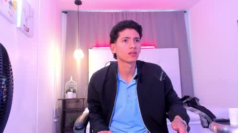 Snapshot of alejo_exotic chatting on 04/27/26, 12:25 alejo_exotic online show from 04/27/26, 12:25