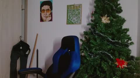 Snapshot of alejo_hot23 chatting on 01/10/26, 02:24 David online show from 01/10/26, 02:24