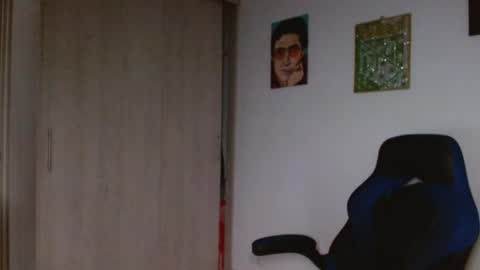 Snapshot of alejo_hot23 chatting on 03/04/26, 01:55 David online show from 03/04/26, 01:55