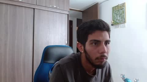 Snapshot of alejo_hot23 chatting on 04/02/26, 02:15 David online show from 04/02/26, 02:15