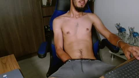 Snapshot of alejo_hot23 chatting on 04/03/26, 02:20 David online show from 04/03/26, 02:20