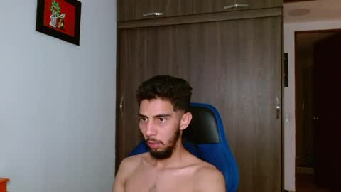 Snapshot of alejo_hot23 chatting on 04/10/26, 12:49 David online show from 04/10/26, 12:49