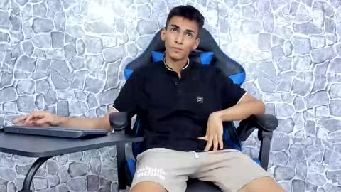 Snapshot of alejo_peverell chatting on 03/21/26, 07:06 alejo peverell online show from 03/21/26, 07:06