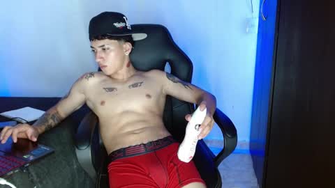 Snapshot of alejo_urd chatting on 04/11/26, 07:45 alejo online show from 04/11/26, 07:45