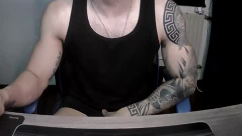 Snapshot of alejoduarte16 chatting on 04/14/26, 12:00 alejoduarte16 online show from 04/14/26, 12:00