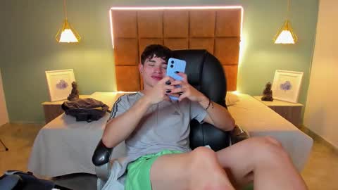 ALejoo Saenz online show from 12/16/25, 10:09