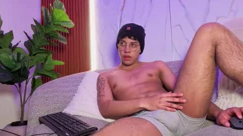 Snapshot of alejostonevg chatting on 02/17/26, 07:31 Alejo online show from 02/17/26, 07:31