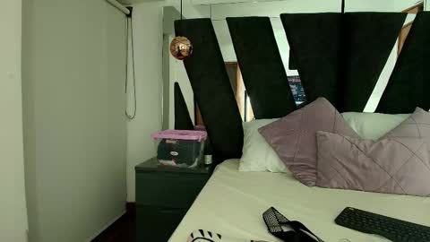 aleka_williams_ online show from 12/18/25, 12:17