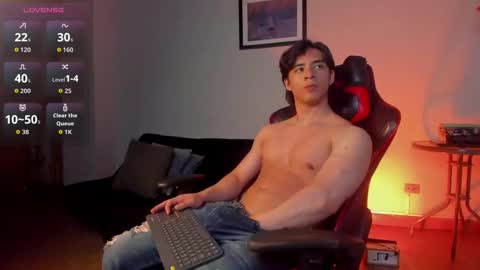 Snapshot of alekblake chatting on 11/02/25, 01:19 Alek online show from 11/02/25, 01:19