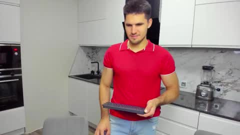 aleks_brown online show from 10/14/25, 04:30