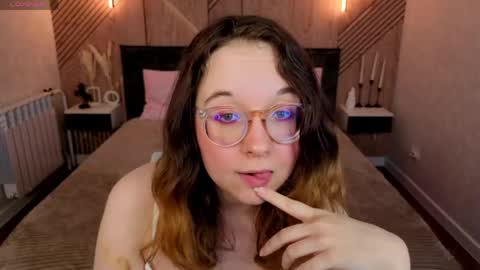 Snapshot of aleks_caste chatting on 04/20/26, 09:01 Aleks online show from 04/20/26, 09:01