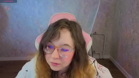 Snapshot of aleks_caste chatting on 04/23/26, 09:19 Aleks online show from 04/23/26, 09:19