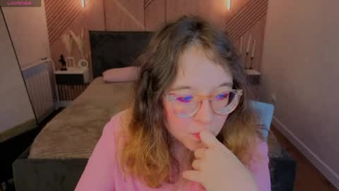 Snapshot of aleks_caste chatting on 04/27/26, 01:14 Aleks online show from 04/27/26, 01:14
