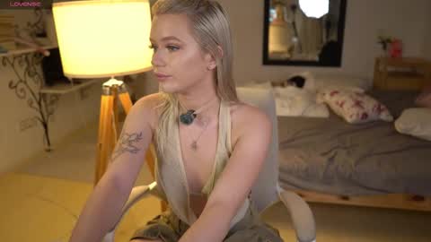 Lexi online show from 11/04/25, 04:00