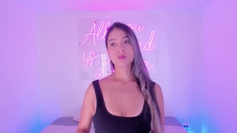 Snapshot of aleksandra_miller chatting on 11/17/25, 04:40 Aleksandra online show from 11/17/25, 04:40