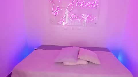 Snapshot of aleksandra_miller chatting on 11/19/25, 04:34 Aleksandra online show from 11/19/25, 04:34