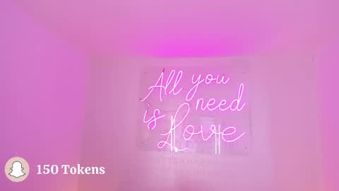 Snapshot of aleksandra_miller chatting on 11/22/25, 04:22 Aleksandra online show from 11/22/25, 04:22