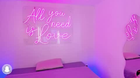 Snapshot of aleksandra_miller chatting on 11/27/25, 04:58 Aleksandra online show from 11/27/25, 04:58