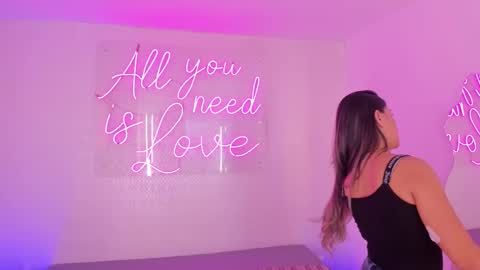 Snapshot of aleksandra_miller chatting on 12/19/25, 12:34 Aleksandra online show from 12/19/25, 12:34