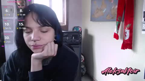 Snapshot of aleksanoir chatting on 03/10/25, 02:05 AleksaNoir online show from 03/10/25, 02:05