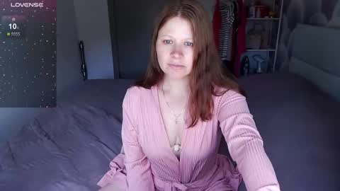 Snapshot of aleksasamui chatting on 06/10/26, 08:35 Aleksa online show from 06/10/26, 08:35