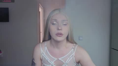 Snapshot of alena_dubai chatting on 03/18/26, 04:37 ALENA INDEPENDENT MODEL online show from 03/18/26, 04:37